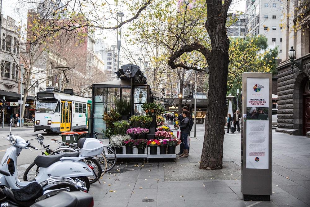 Hotel Collins Melbourne Bagian luar foto